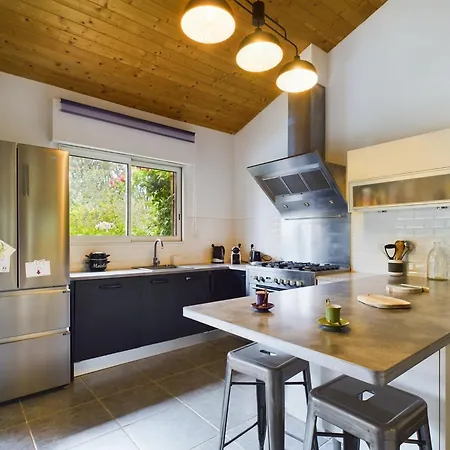 Hébergement de vacances - Maison Au Calme Avec Piscine - 8 Pers