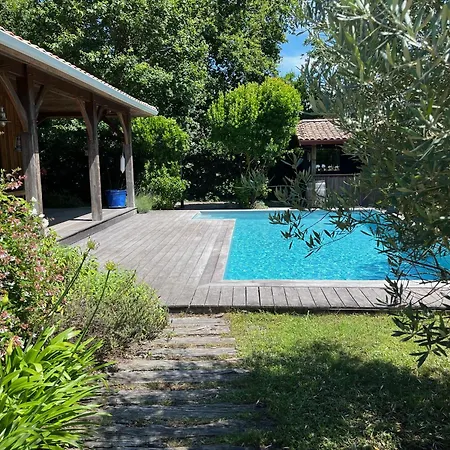 - Maison Au Calme Avec Piscine - 8 Pers Hébergement de vacances