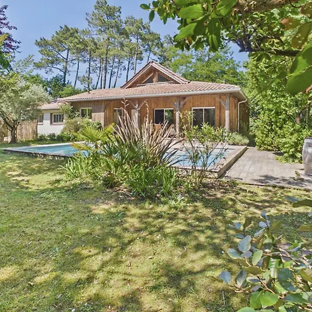 - Maison Au Calme Avec Piscine - 8 Pers