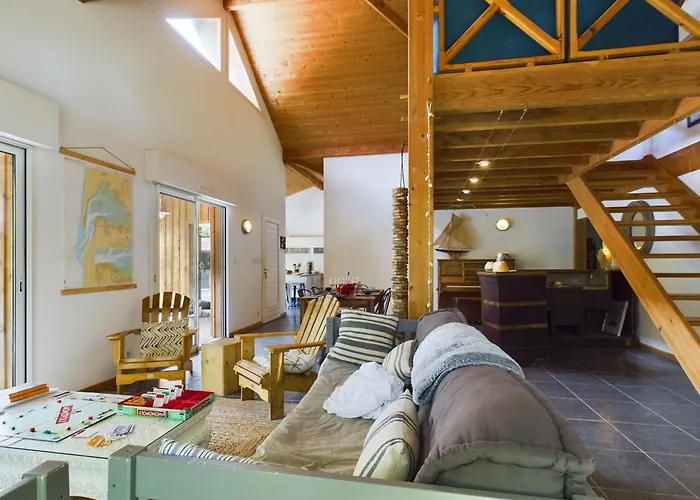 Piscine Et Serenite Pour Votre Sejour A Лантон