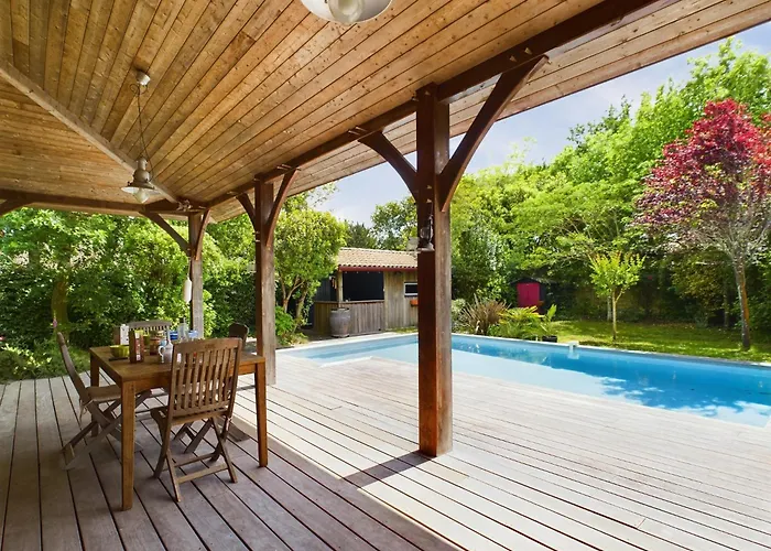 Piscine Et Serenite Pour Votre Sejour A Дом отдыха