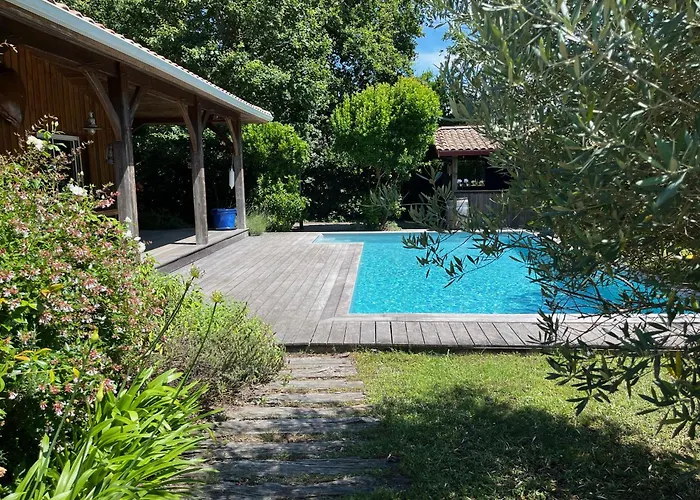 Piscine Et Serenite Pour Votre Sejour A Дом отдыха